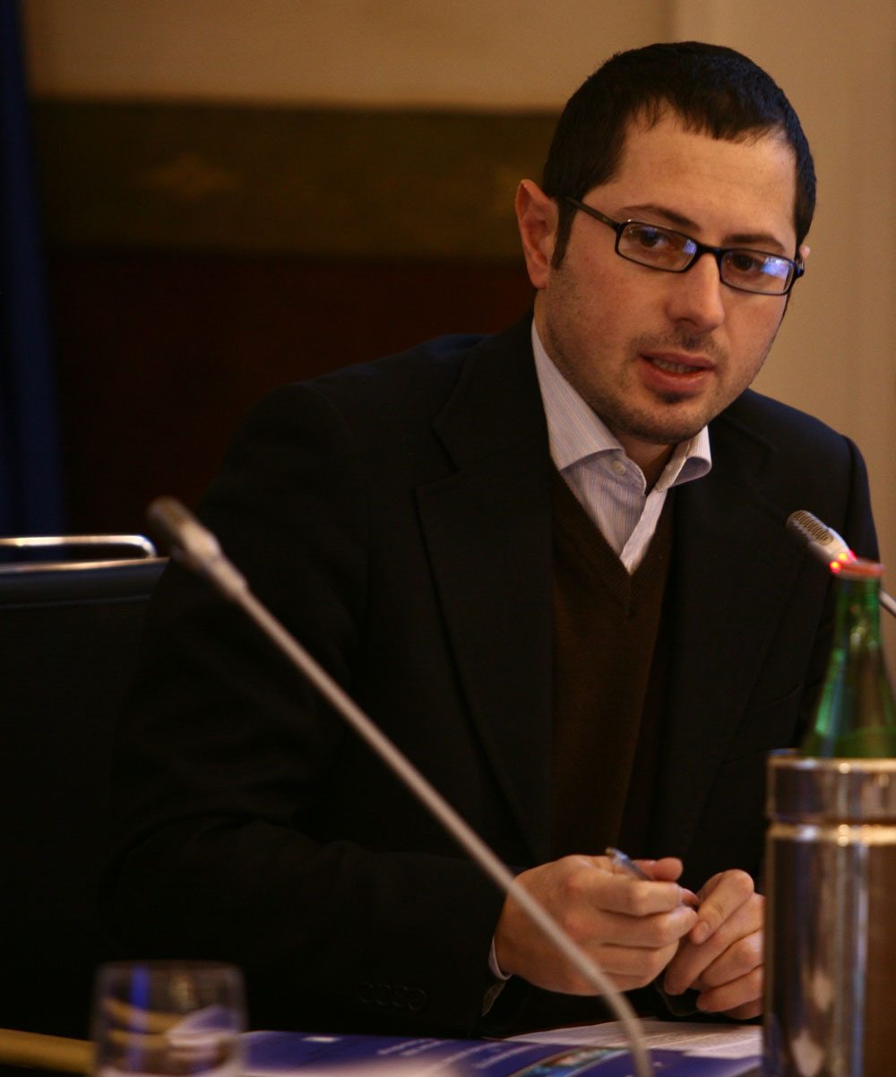 F. E. Borrelli Assessore all'Agricoltura, Parchi ed aree protette – Provincia di Napoli   